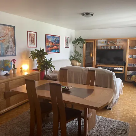 2 Pieces, Vue Admirable, Localisation Exceptionnelle A 20 Mn De Paris *