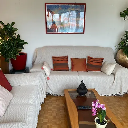 2 Pieces, Vue Admirable, Localisation Exceptionnelle A 20 Mn De Paris *