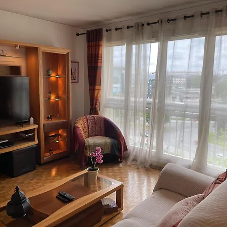 Apartment 2 Pieces, Vue Admirable, Localisation Exceptionnelle A 20 Mn De Paris *