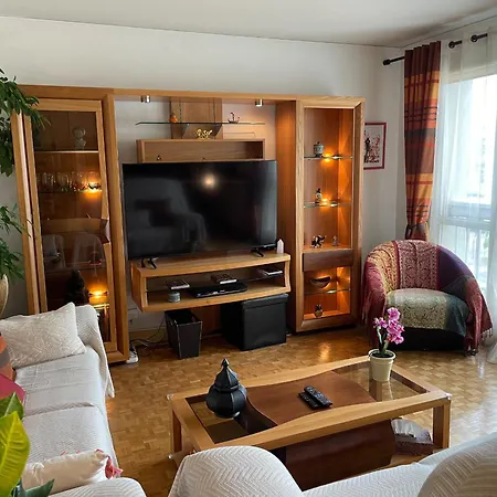 2 Pieces, Vue Admirable, Localisation Exceptionnelle A 20 Mn De Paris * Noisy-le-Grand