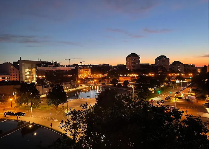 2 Pieces, Vue Admirable, Localisation Exceptionnelle A 20 Mn De Paris Noisy-le-Grand